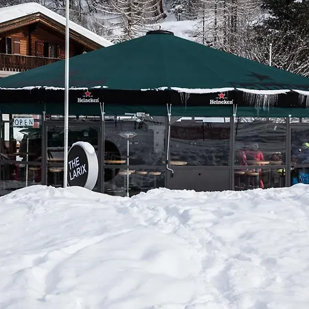 The Larix Ski-in Ski-out ホテル
