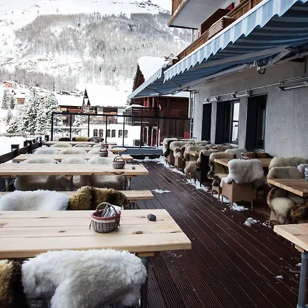 The Larix Ski-in Ski-out 3*