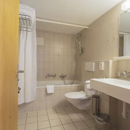 The Larix Ski-in Ski-out Отель 3*