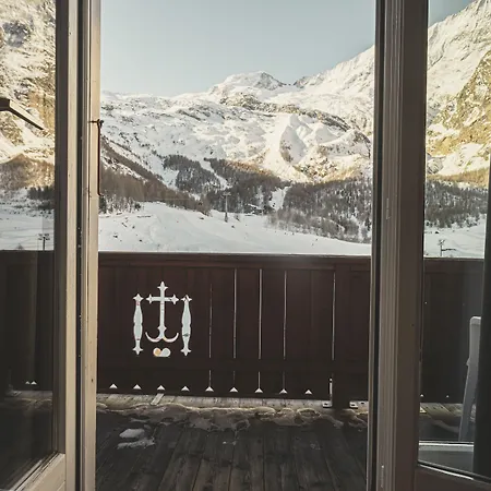 The Larix Ski-in Ski-out ホテル