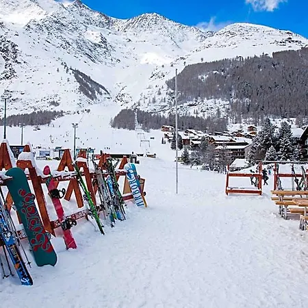 The Larix Ski-in Ski-out ホテル 3*