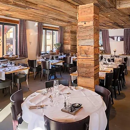 The Larix Ski-in Ski-out 3* Saas Fee