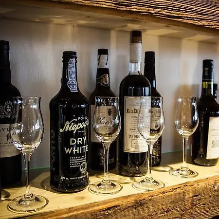 The Larix Ski-in Ski-out Отель