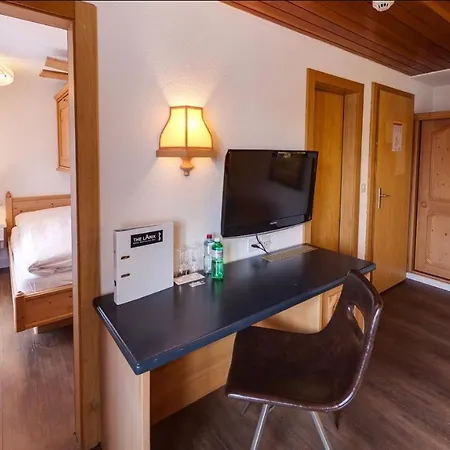 The Larix Ski-in Ski-out Отель 3*