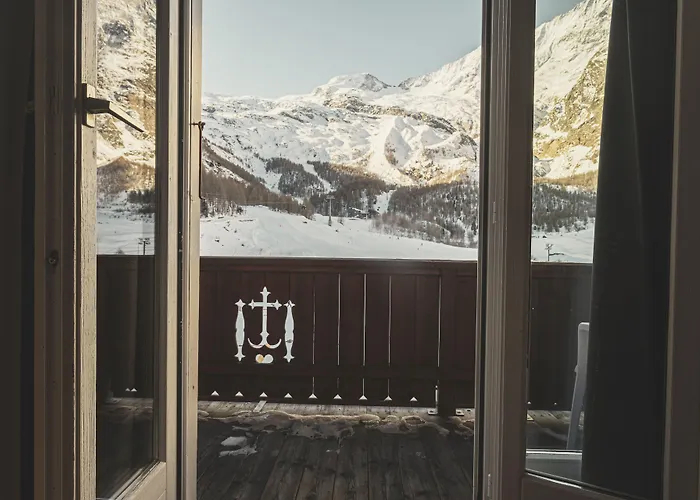 The Larix Ski-in Ski-out Szálloda