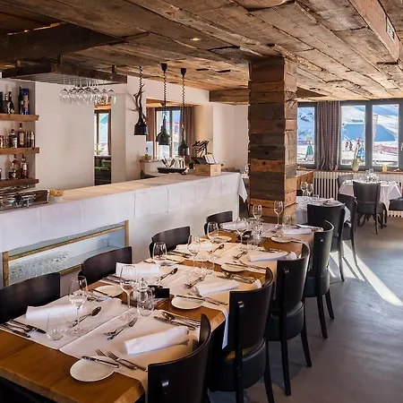 호텔 The Larix Ski-in Ski-out Saas Fee